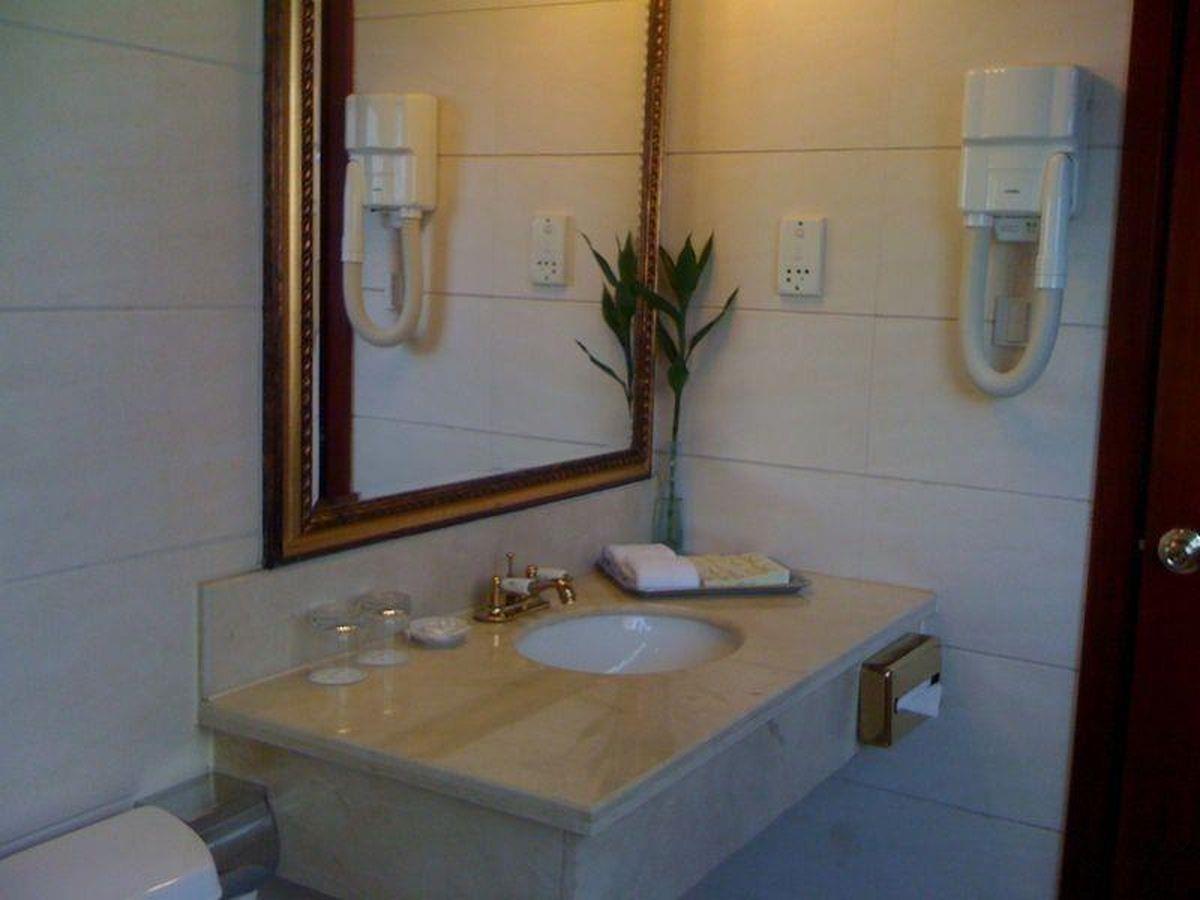 New East Asia Hotel Shanghai Bagian luar foto